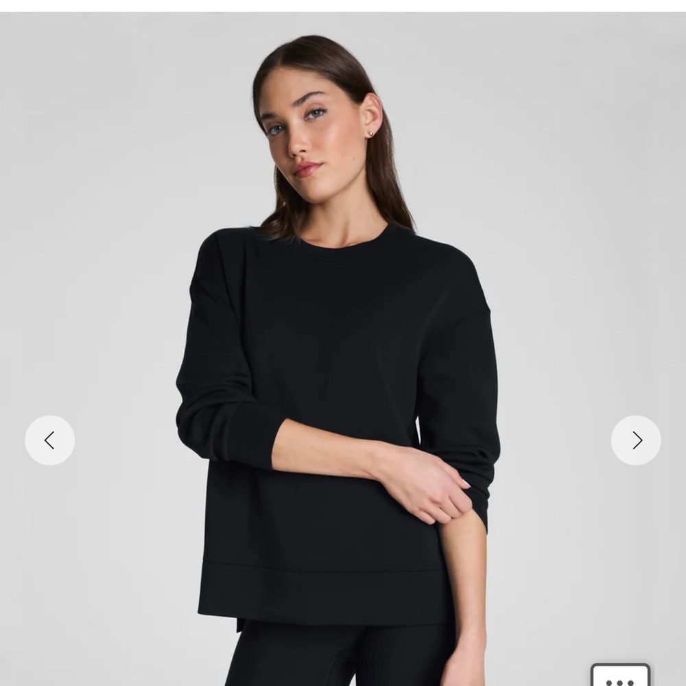 SPANX Air Essentials Boat Neck Crew in Black and White